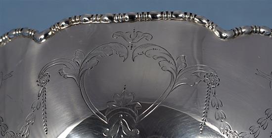 A George V silver rose bowl, Height 153mm Weight 16.4oz/511grms